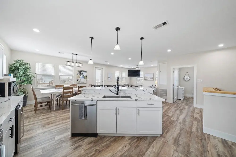 Coral Mountain by Ryson Vacation Rentals