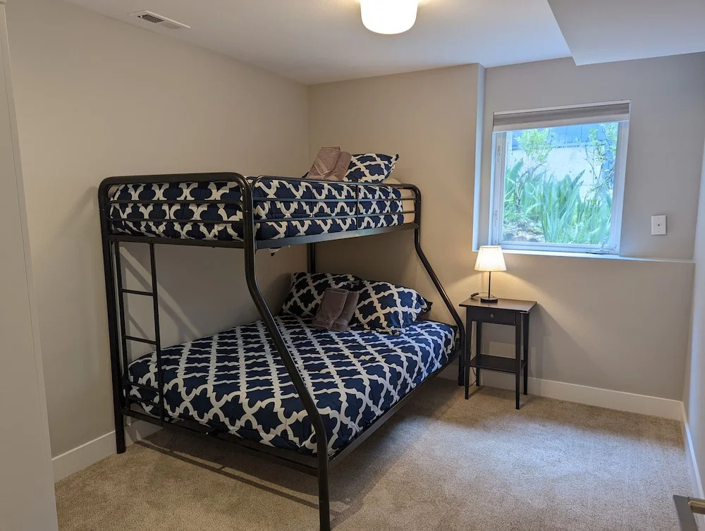 Seattle Vacation Home - The Newsroom