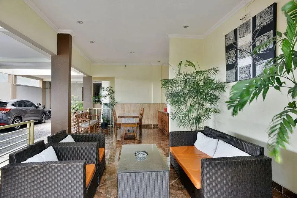 RedDoorz near Terminal Condong Catur 2
