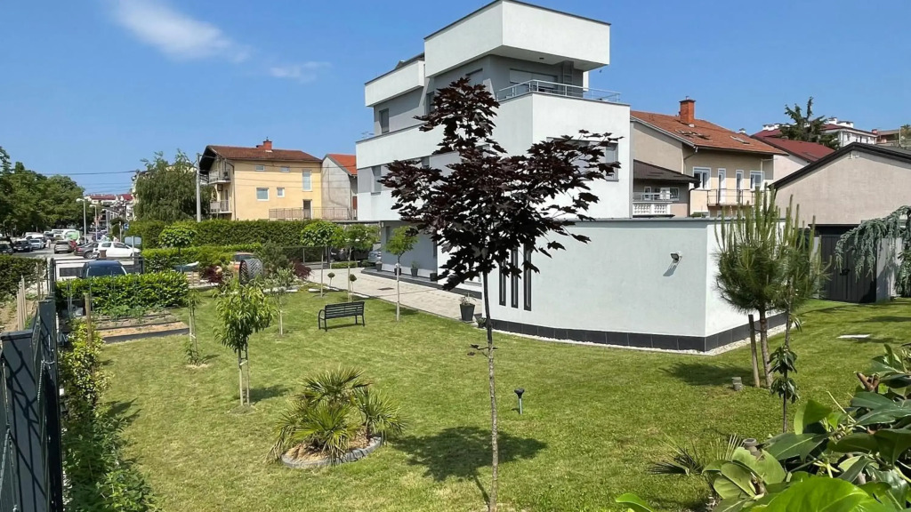 Villa Mami