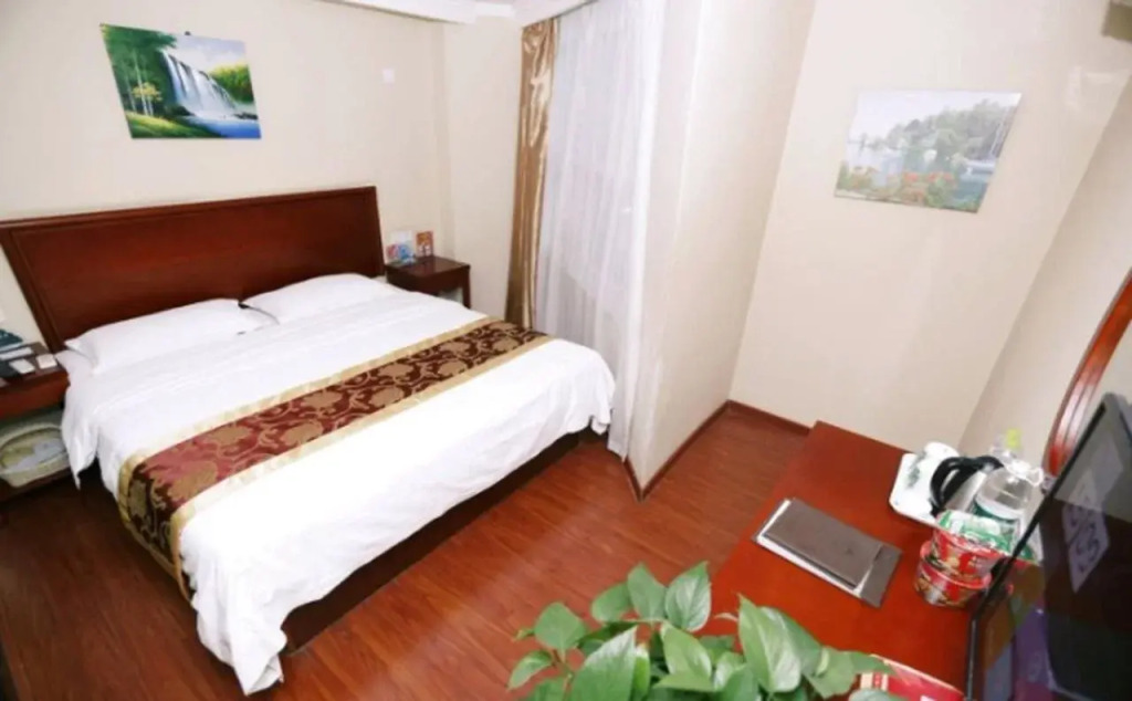 GreenTree Inn ShanDong ZiBo LinZi People Square Long-term Bus Station East Express Hotel