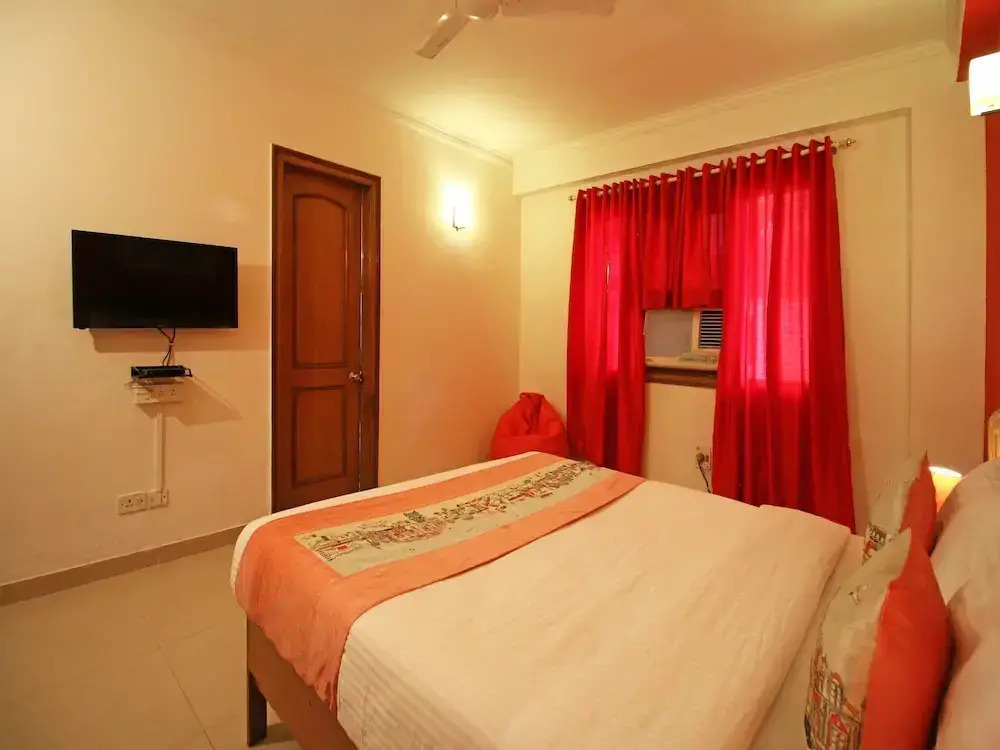 OYO Flagship 533 Near Guru Dronacharya