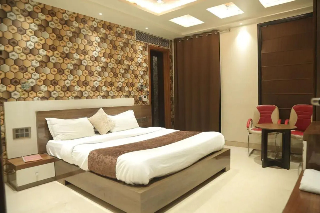 Leeway Hotel