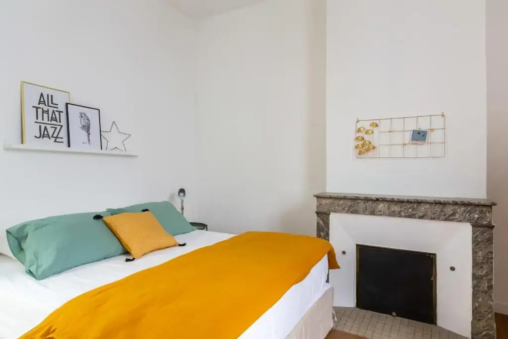 Modern Apartment in City Center for up to 4 Guests!