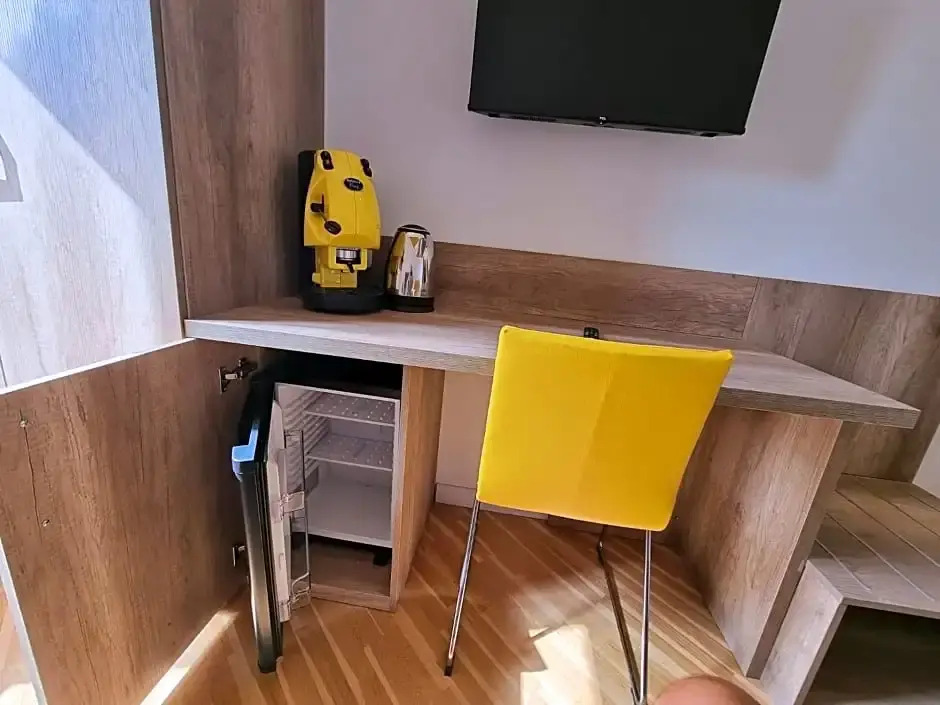BARBAJA SUITES IN STREET TOLEDO 205