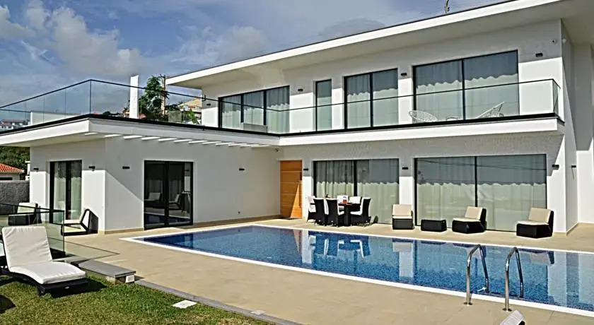 Villa Paraiso - Traumgarten, Meerblick, Wandern und Golf