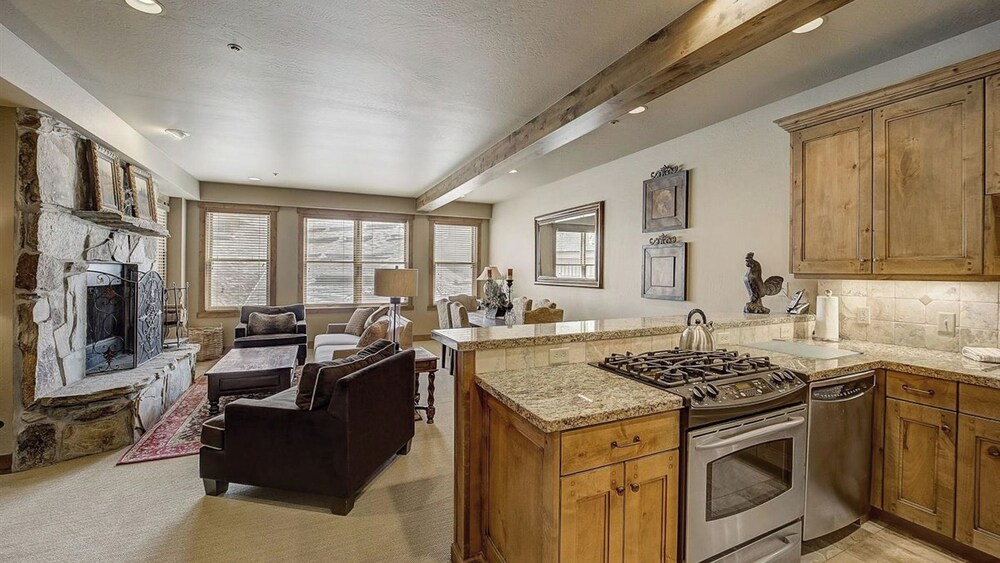 Mont Cervin #21 by Avantstay Luxury Ski in Ski out Home in Park City!
