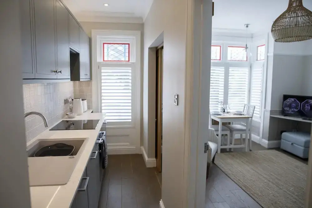 The Grove Apartment With Free on Street Parking