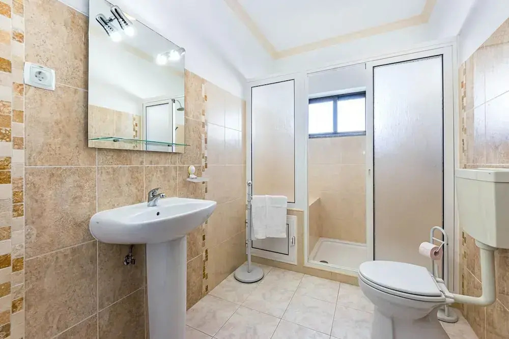 New Sunset Haven in Gale-2br With Big Terrace