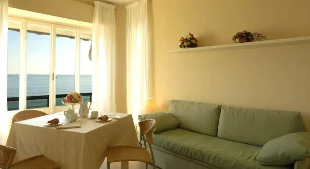 Residence Sole Mare Alaxi Hotels