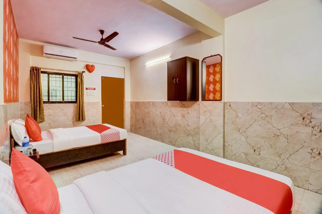 OYO 37164 Hotel Kalpavruksha