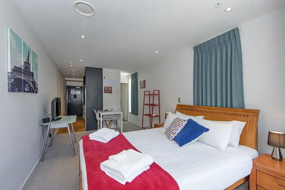 Paris Haven Studio Queens Residences, Pool & Gym
