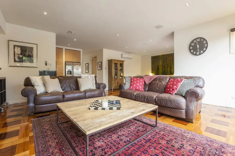 Boutique Stays - Elwood Hideaway