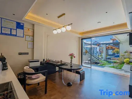 Yuexin Lodge | Italian Luxury & Elegance Art Space · Smart Designer Homestay (Lijiang Old Town)