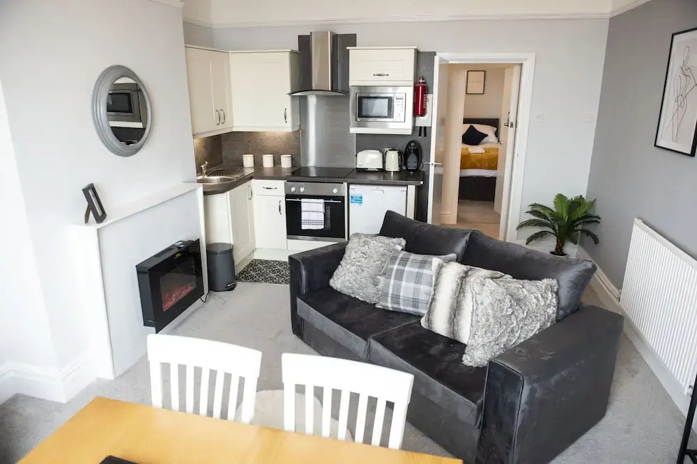 Highcliffe by Sasco Apartments