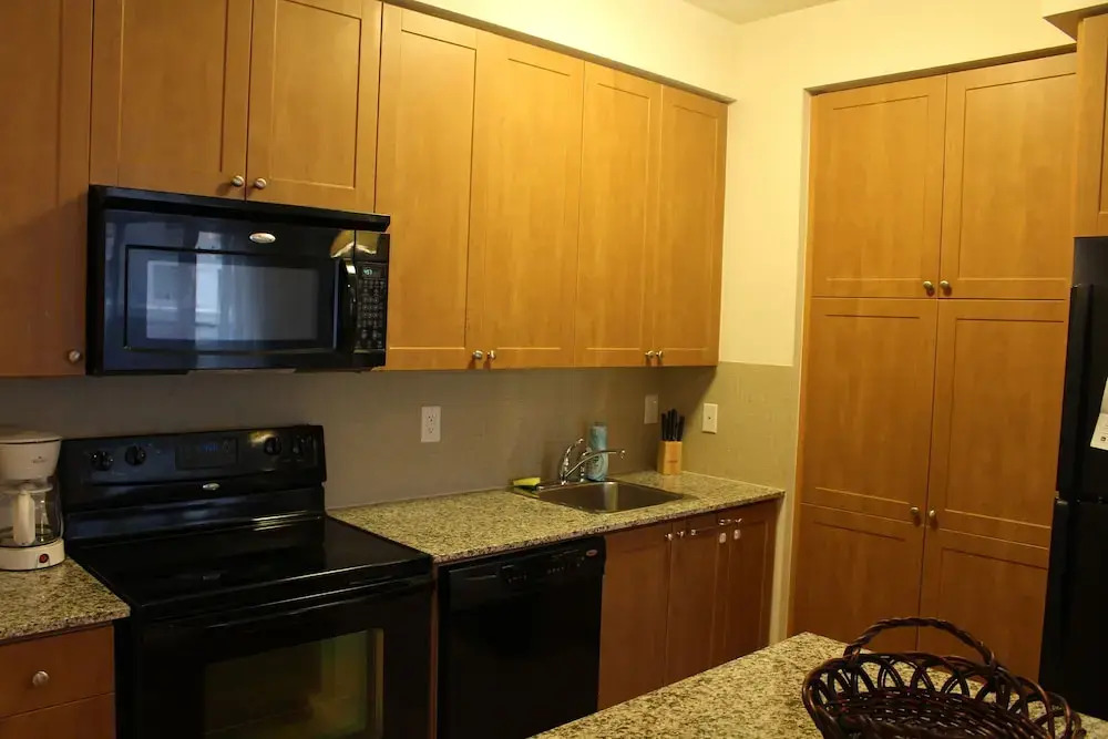 Square One Comfort Suite By Elite Suites