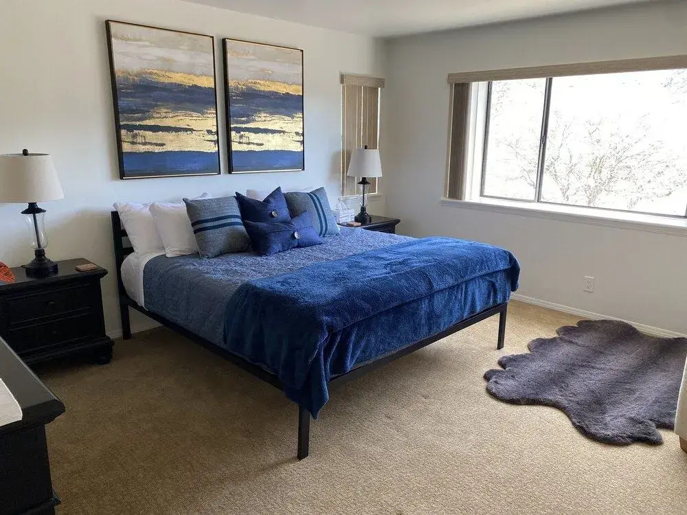 Kern River Retreat - Walk To River & Downtown! 3 Bedroom Retreat by RedAwning