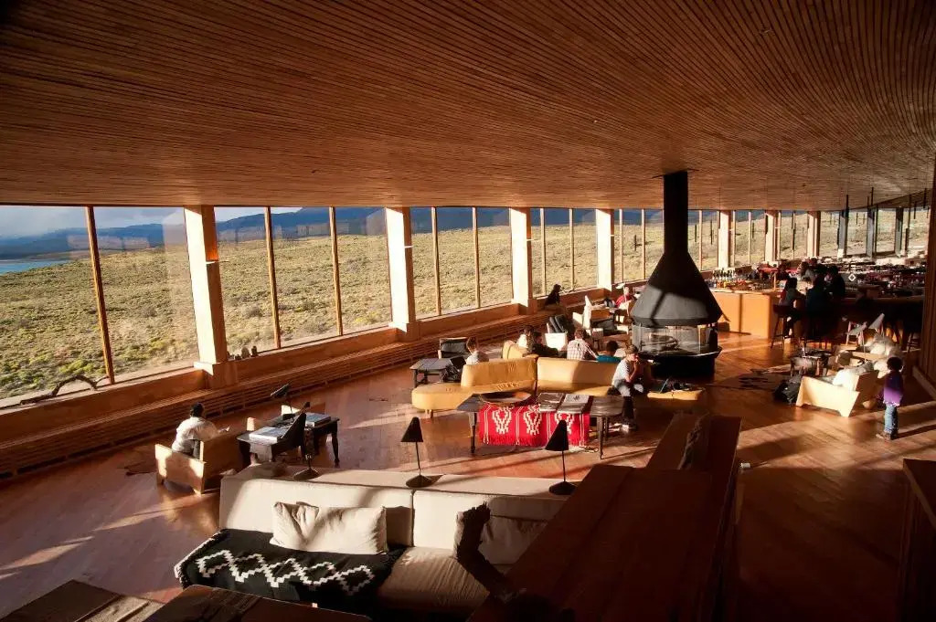 Tierra Patagonia, Beckons