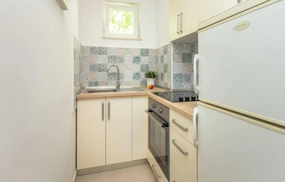 Awesome Apartment in Dubrovnik With 2 Bedrooms and Wifi