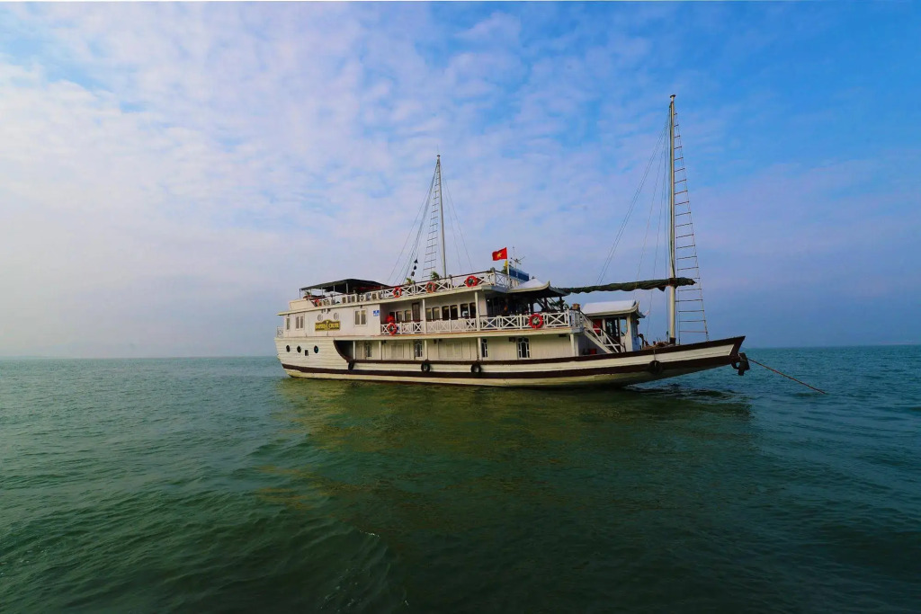 Imperial Legend Cruise Ha Long