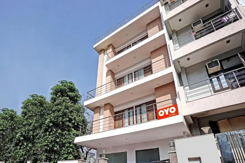 Flagship Hotel Kailash Near Iskcon Temple Noida