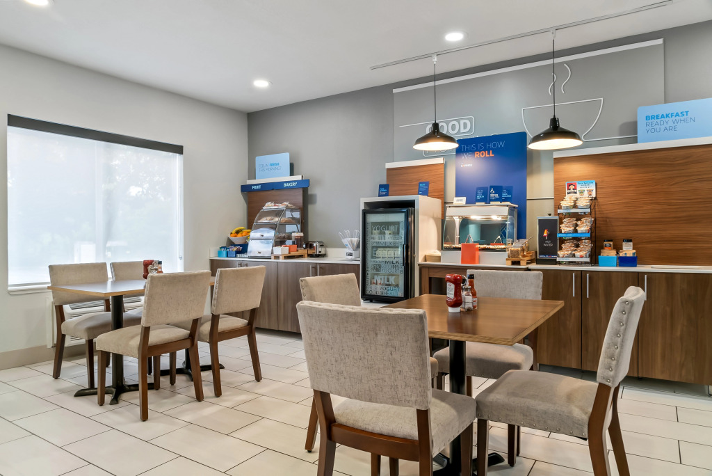 Holiday Inn Express Lapeer by IHG