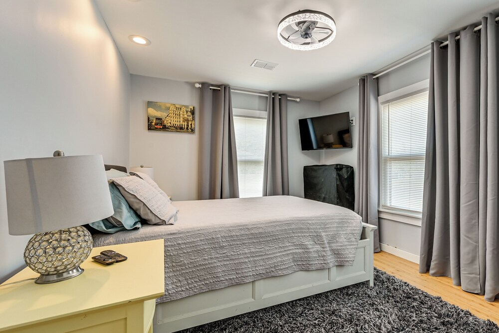 4 Mi to Hyde Park Village! Modern Escape w/ Yard