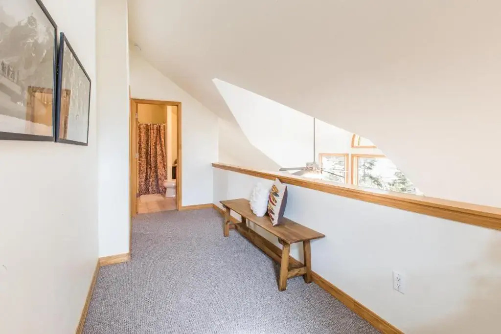 1490OAK Grandview Condo
