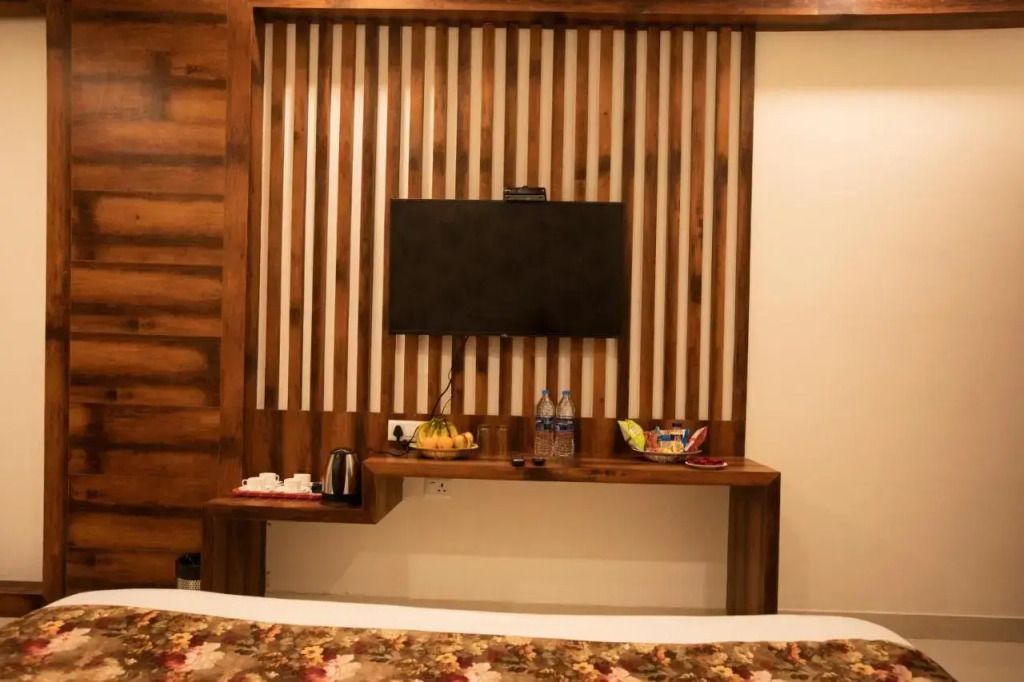 Hotel Bhairav Bagh -100 Mtr from Celebration Mall