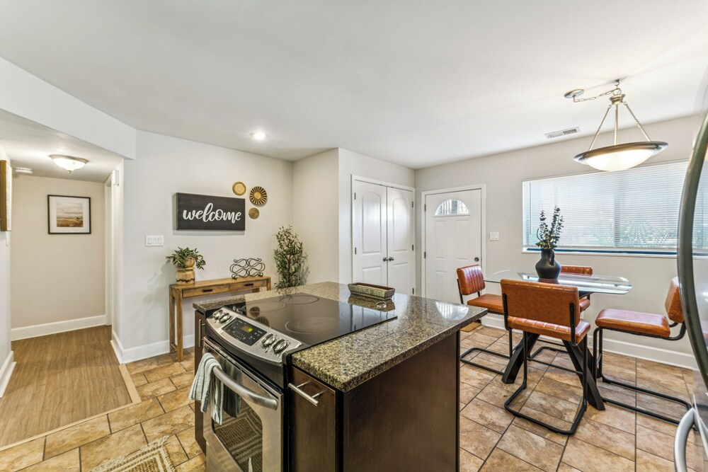 Walk to Main Street: Kansas City Vacation Rental