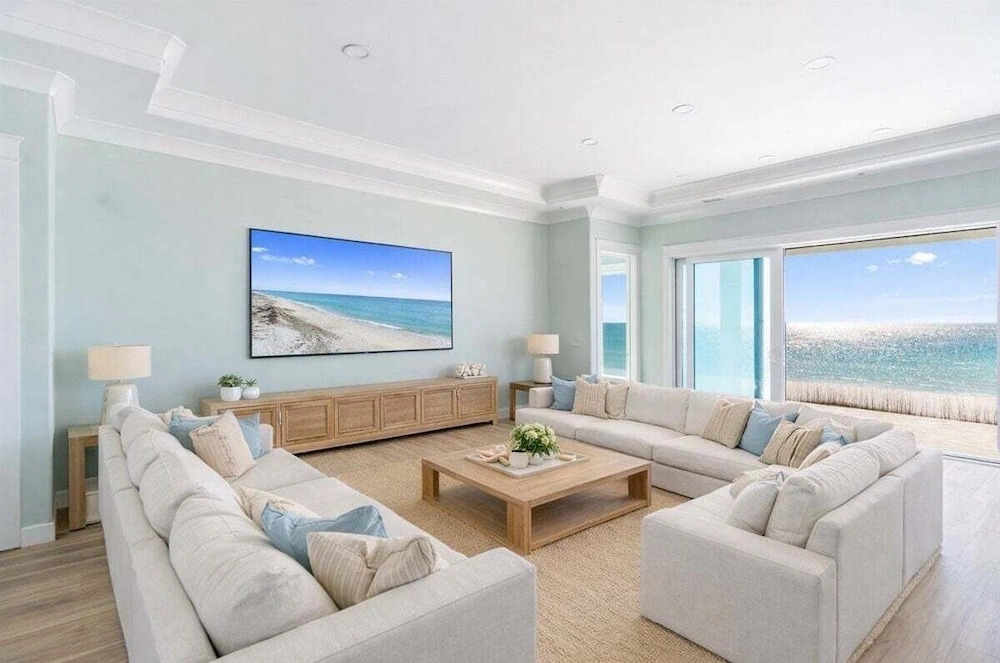 The Grand Pearl 11 Bedroom Home