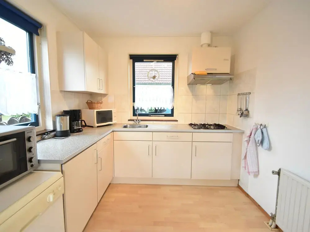 Pleasant Holiday Home in Kamperland near the Sea