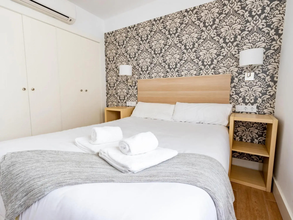 CERVANTES Apartment 19 2BR 1BT