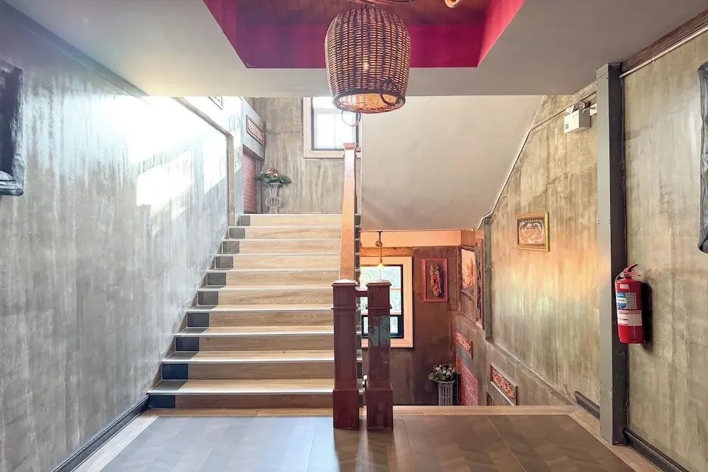 Chiangmai Lanna & Modern Loft Hotel