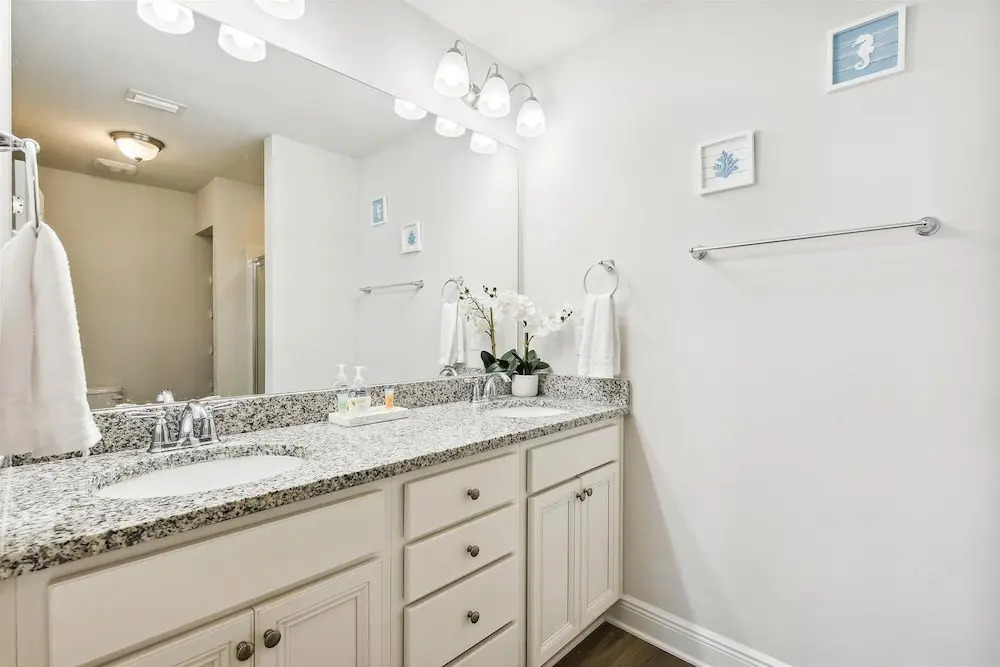 7664 Shadow Lake - Happy Horizons - 3 Bedroom 3 Townhouse by RedAwning