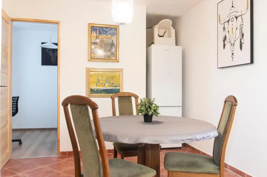 BpR W21 Retro Home with balcony