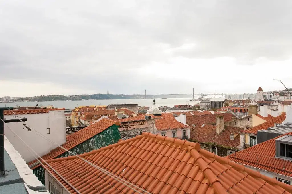 bairro alto-chiado 2 bdr beautifull view