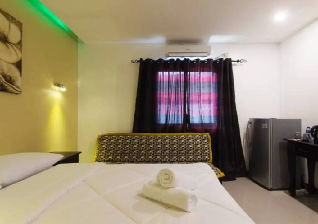 Ocean Cruise Hotel