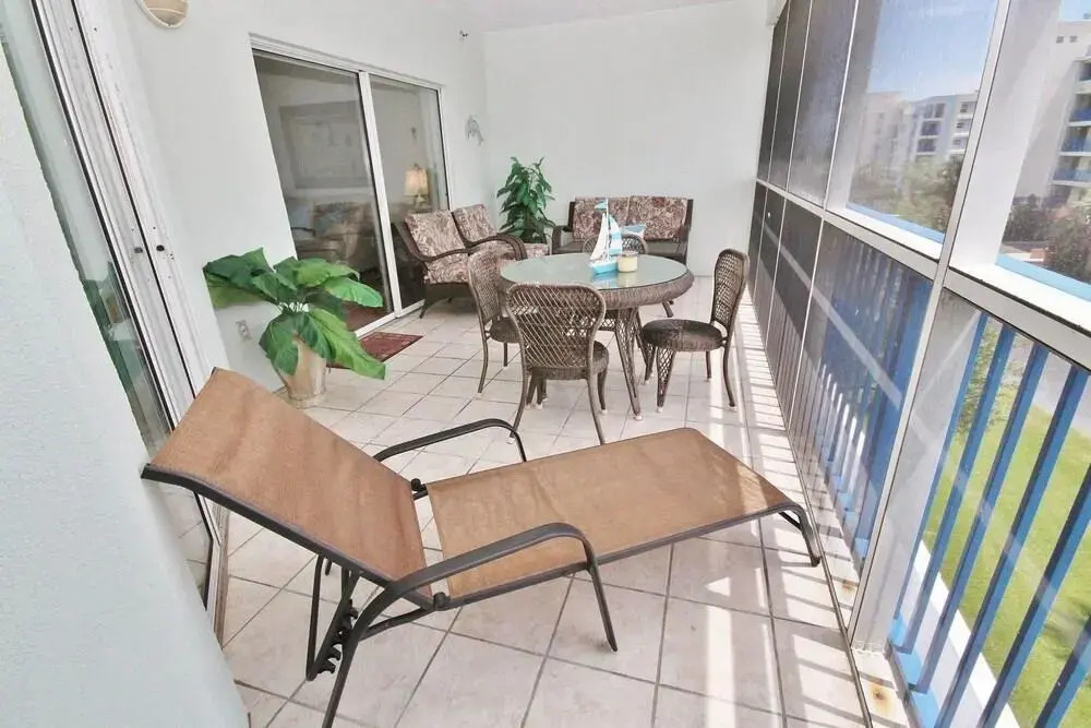 Oceanwalk 1-403 Apartment 2