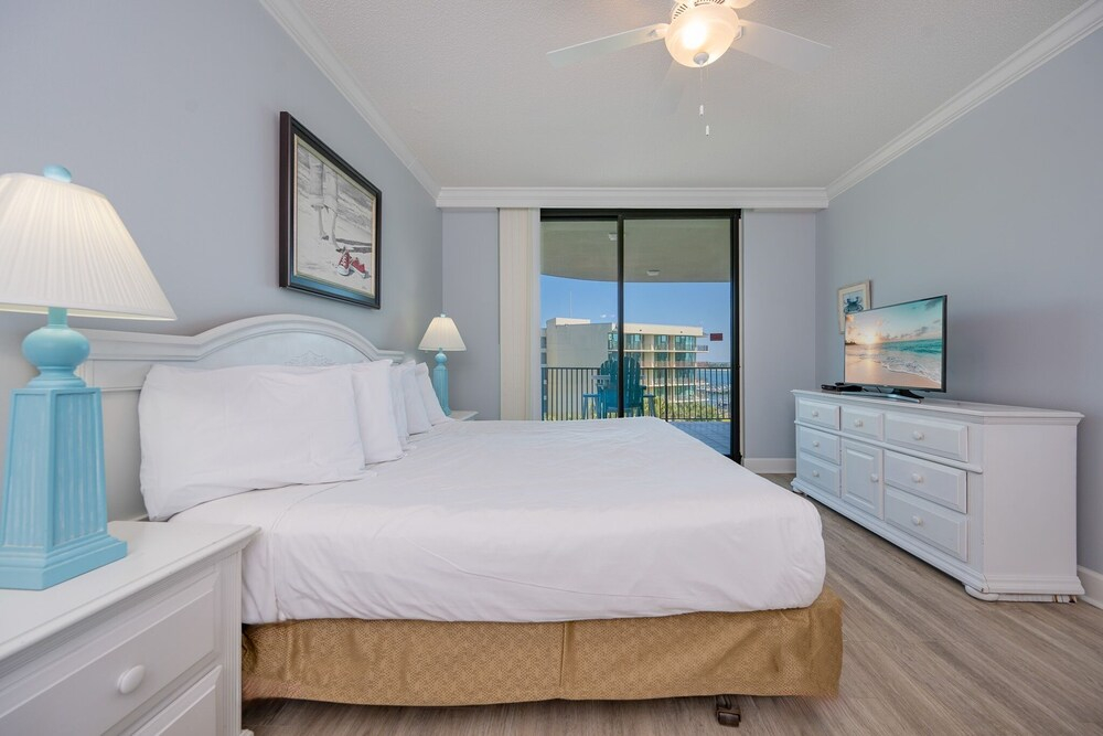 Phoenix On The Bay 1409 3 Bedroom Condo