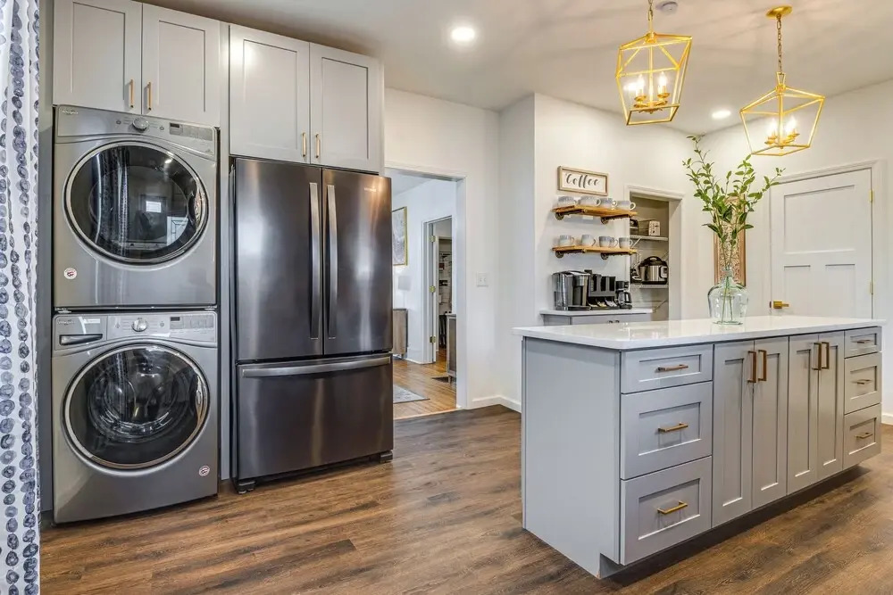 Chic Indianapolis Home w/ Patio < 2 Mi to Downtown