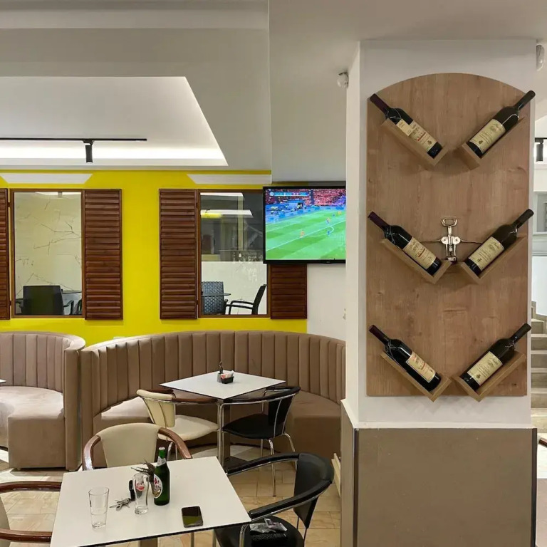 Bobi Hotel