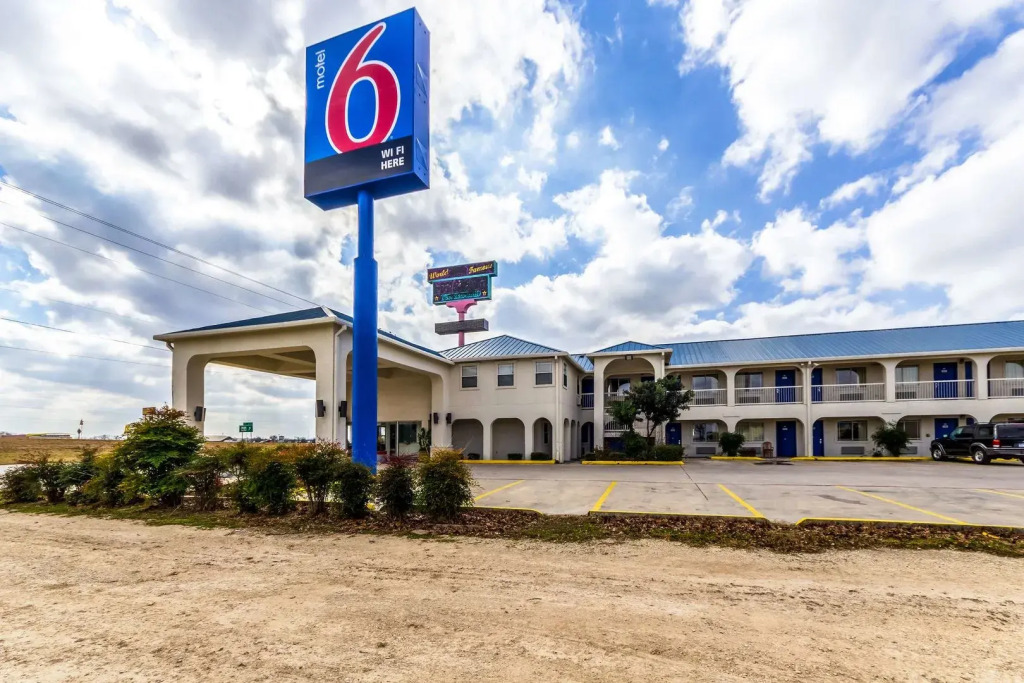 Motel 6 Seguin TX