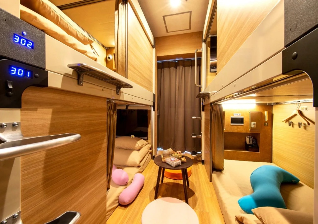 Capsule Hotel Anshin Oyado Premier Resort Kyoto Shijo Karasuma