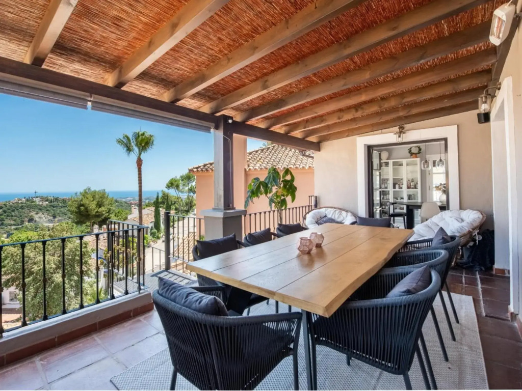 La Heredia townhouse with a magical seaview