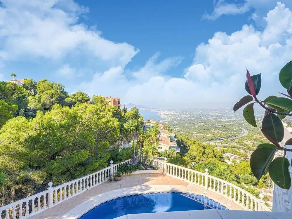 Villa With Exceptional Panoramic Views, Private Pool in Altea Hills