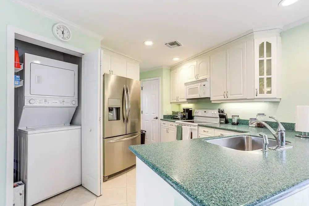 Jensen Beach Home w/ BBQ Grill: Walk to Beach!