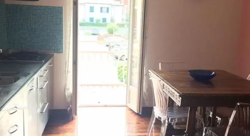 Simona