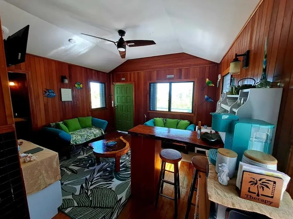 Therapy Cabins - Belize Island Experience