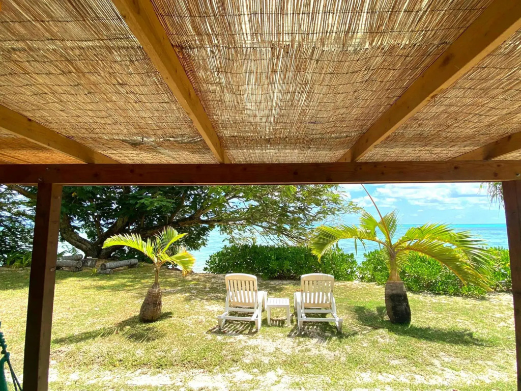 MOOREA - Fare Tiki Beach